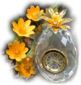 Pineapple Crystal Clock